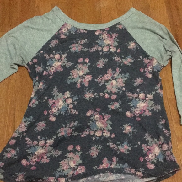 Maurices Tops - Maurice’s spring quarter sleeve
